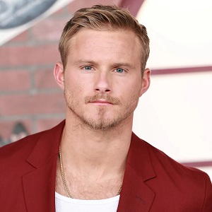 celebrity Alexander Ludwig